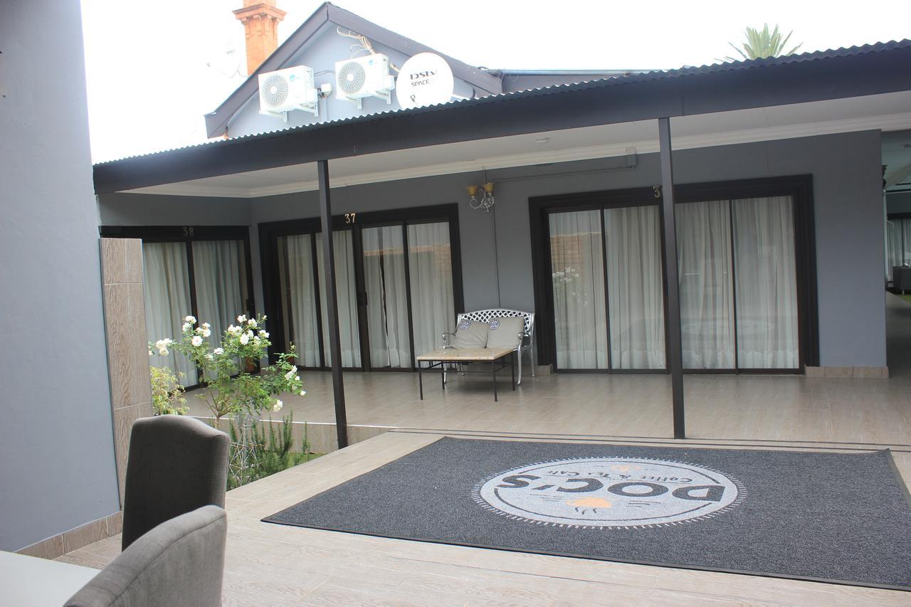 Halfway House Hotel Kimberley Eksteriør billede